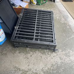 Metal Dog Kennel 