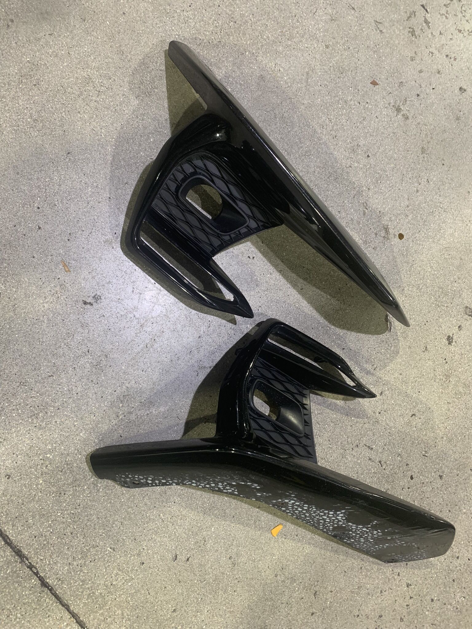 INFINITI Q50 SPORT FOG LAMP BEZEL TRIM