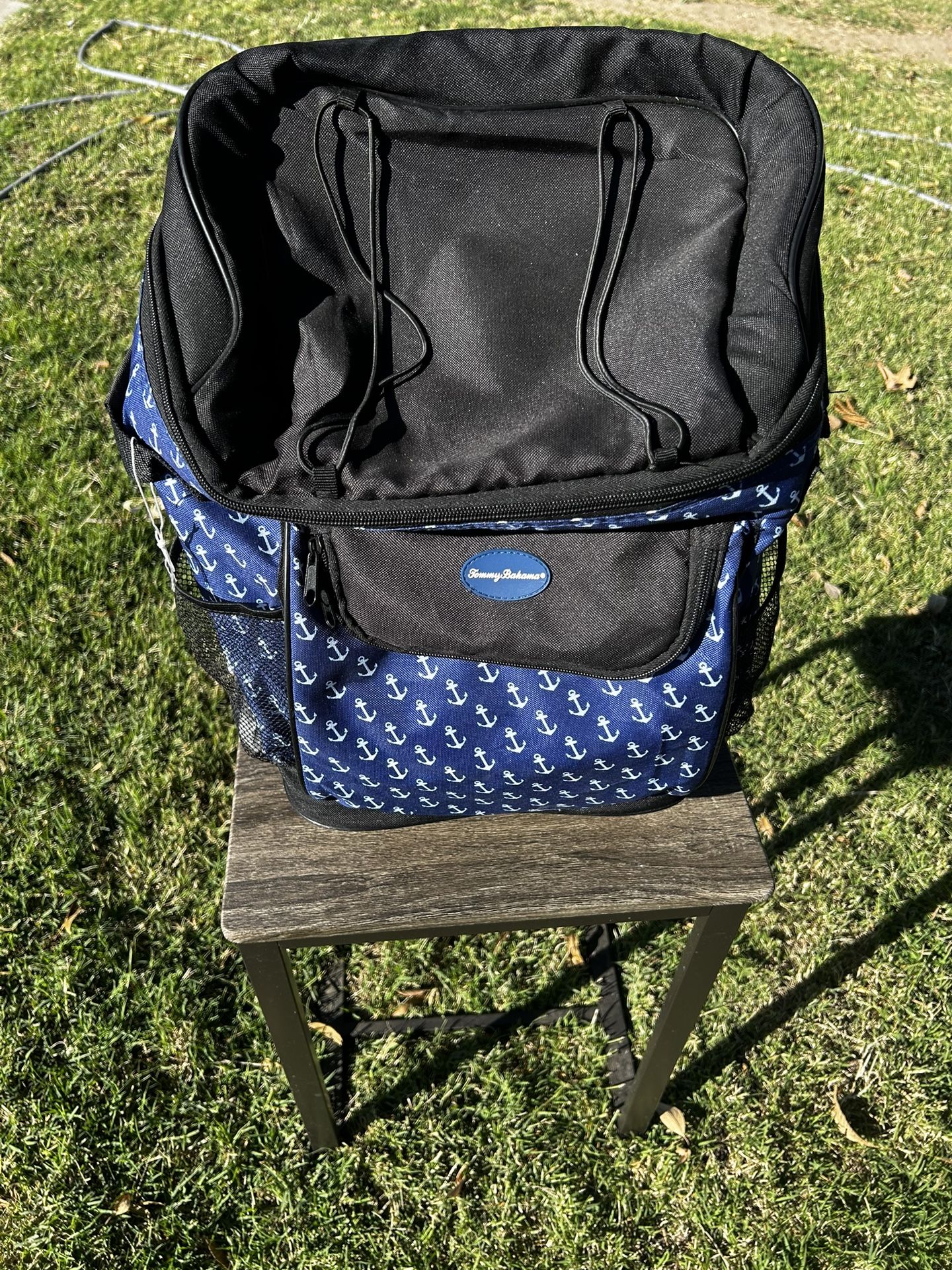 Tommy Bahama Backpack Cooler – Great Condition