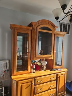 Oak China Cabinet Hutch with Buffet