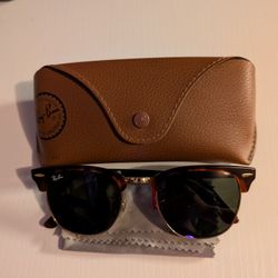 Ray Ban Clubmaster Classic RB3016