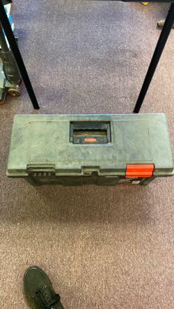 Rubbermaid Tool box