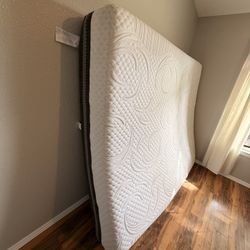 Cal King Serta Mattress 