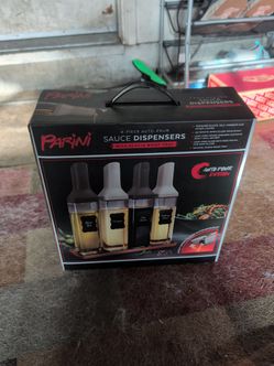 4 peice auto pour sauce dispensers with acacia wood tray