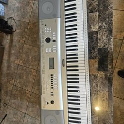 Yamaha Keyboard Like New