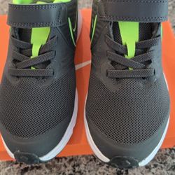 Boy's Nike Star Runner 2(psv)