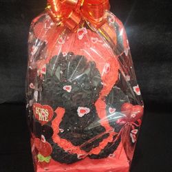 Valentine's bare with roses