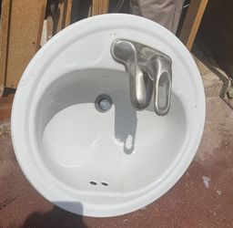 Bathroom Sink With Faucet 