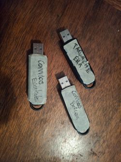USB memory with music