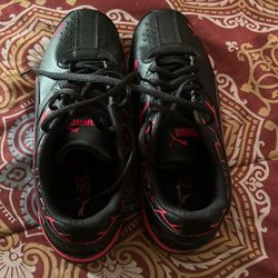 Women’s Puma Sneakers 