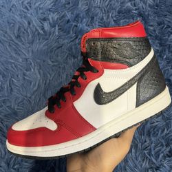 Jordan 1 Snakeskin Size 7.5m