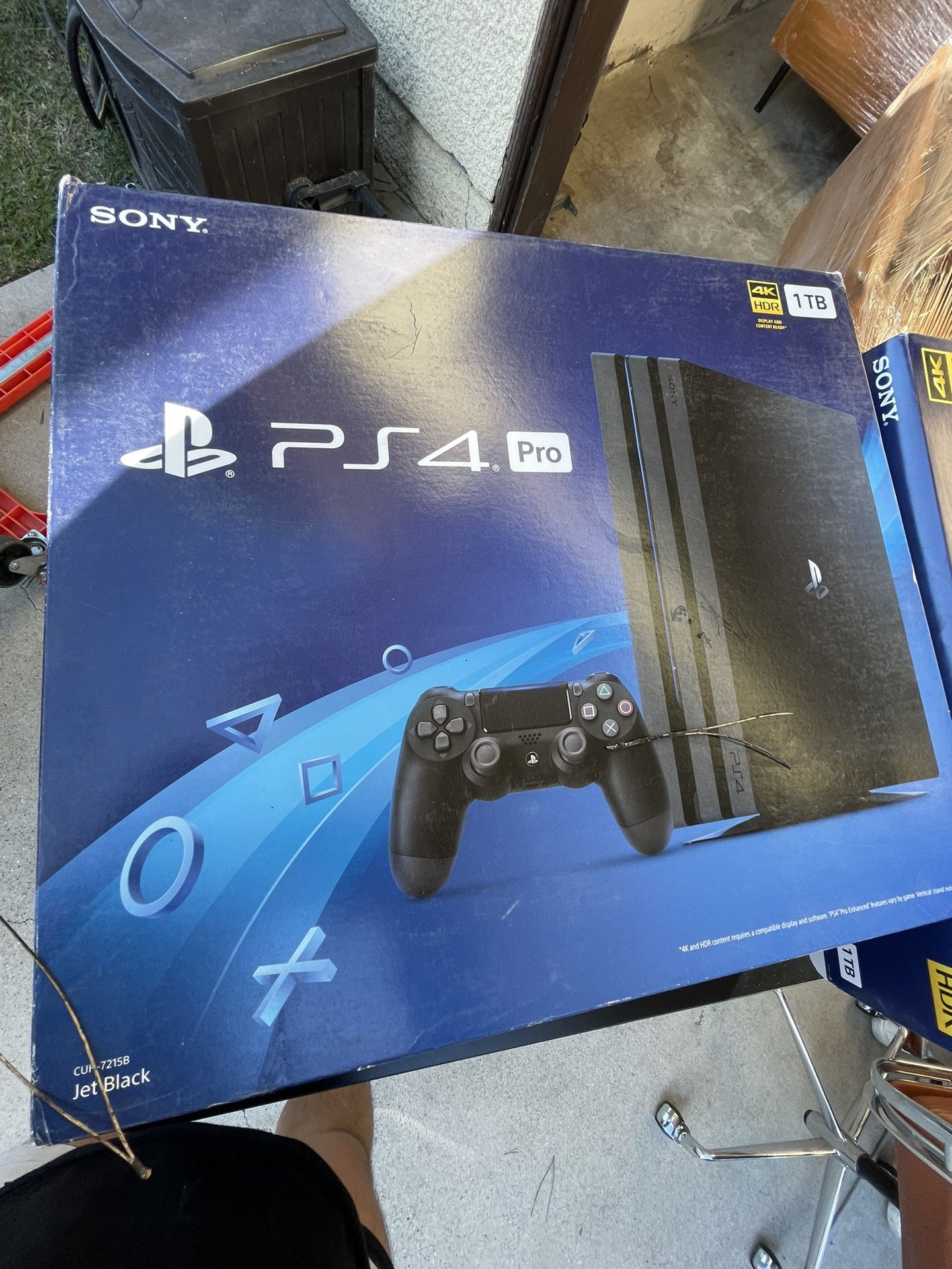 Playstation 4 Pro 1TB - Jet Black Open Box