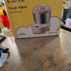 Bear Electric Dough Maker 3.7 Quart
