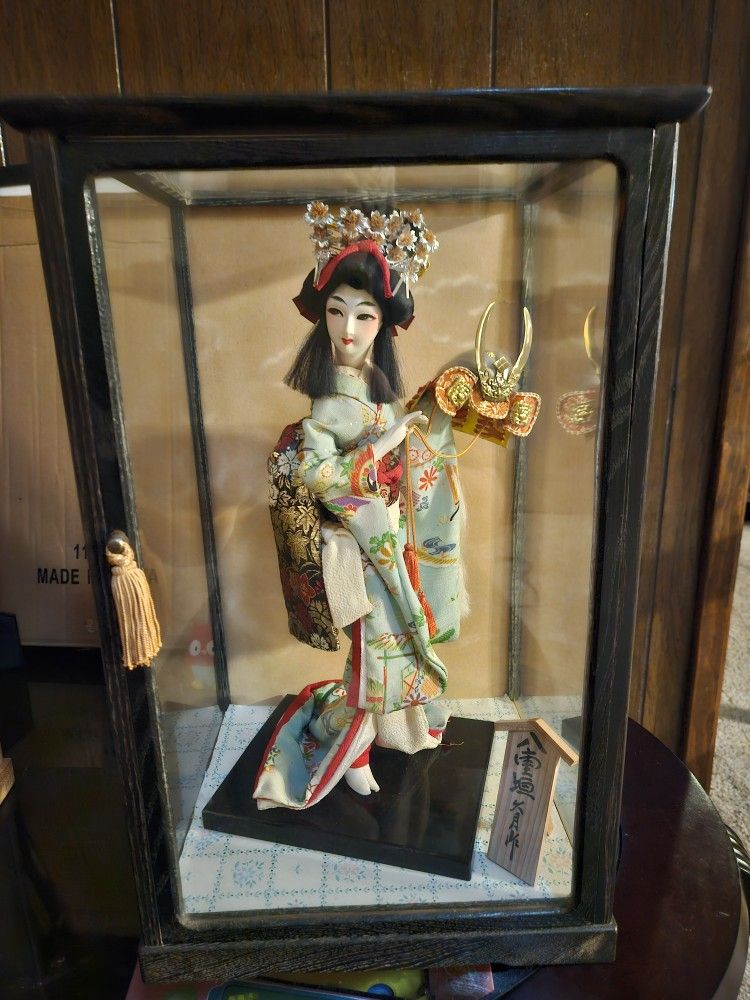 Japanese Geisha Dolls