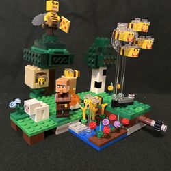 Lego Minecraft The Bee Farm