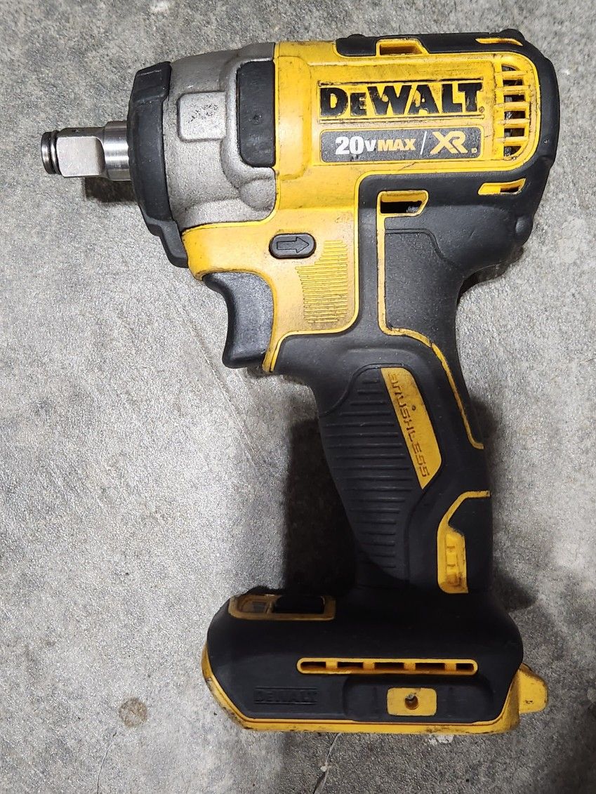Dewalt Impact Wrench 1/2 drive 20v Brushless tool only