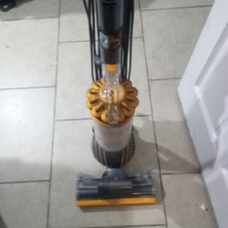 Vacuum Cleaner Dyson