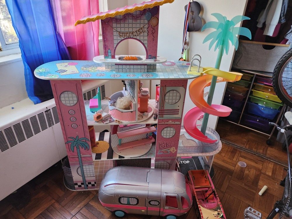 LOL DOLL HOUSE/ DOLLS/ VEHICLES