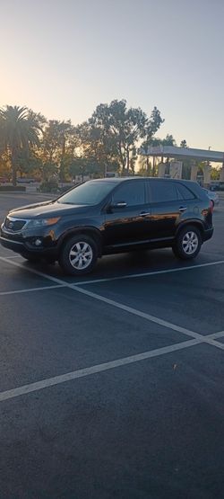Kia Sorento año 2013 en buenas condiciones motor 4 cilindros