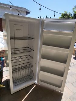 FRIGIDAIRE freezer