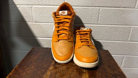 Men’s Nike shoes 11.5 Orange