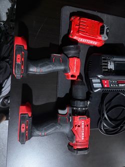 Craftsman 20v  drill and flashlight with battery charger