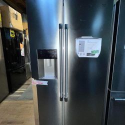 BEKO 36 In Side By Side Stainless Steel Refrigerator With Auto Ice And Water Through Door