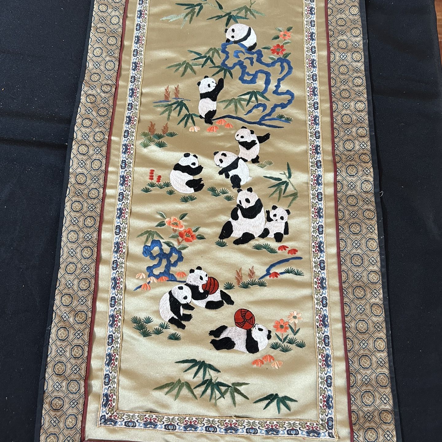 Vintage Chinese Silk Embroidery (Panda)