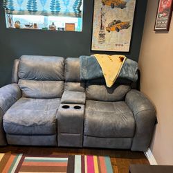 ACT FAST FREE RECLINER COUCHES