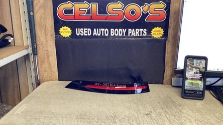24 25 Kia Kona LH Tail Light LED OEM.