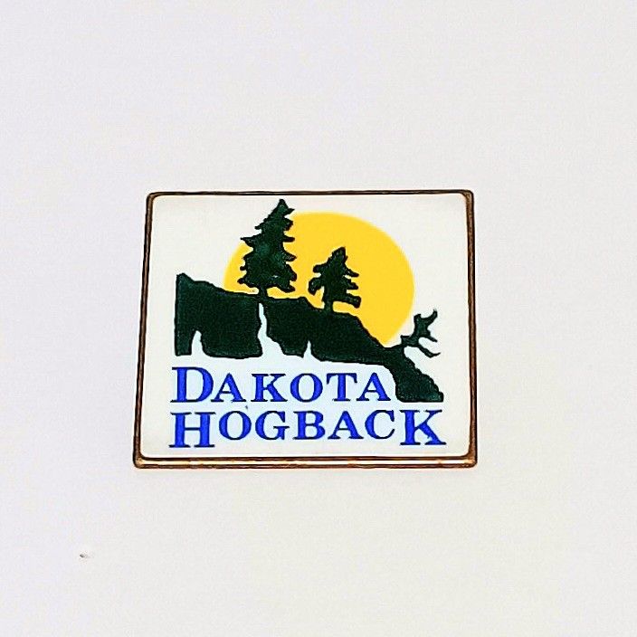 DAKOTA HOGBACK | SOUVENIR/HUNTING/HIKING | VINTAGE ENAMEL PIN