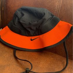 Nike Bucket Hat