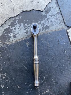 SNAP ON 3/8 RATCHET