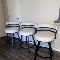 Stylish Bar Stool Swivel Chair