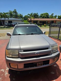 2001 Infiniti QX4 SUV Silver with Roof Rack