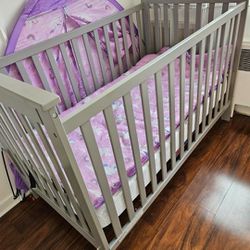 Baby Crib With Mattress in MINT condition
