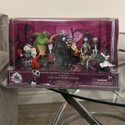 Disney Tim Burton’s the nightmare before Christmas figurine set