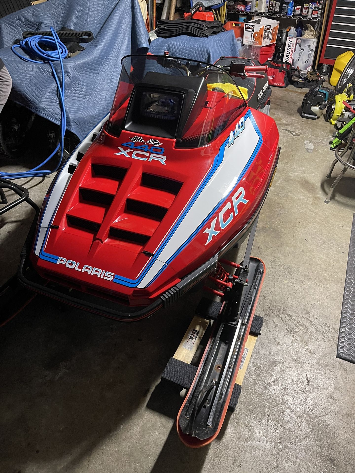 1992 Polaris XRC 440 snow mobile 
