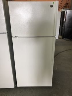 15 Cubic Foot Maytag Refrigerator With 120 Day Warranty