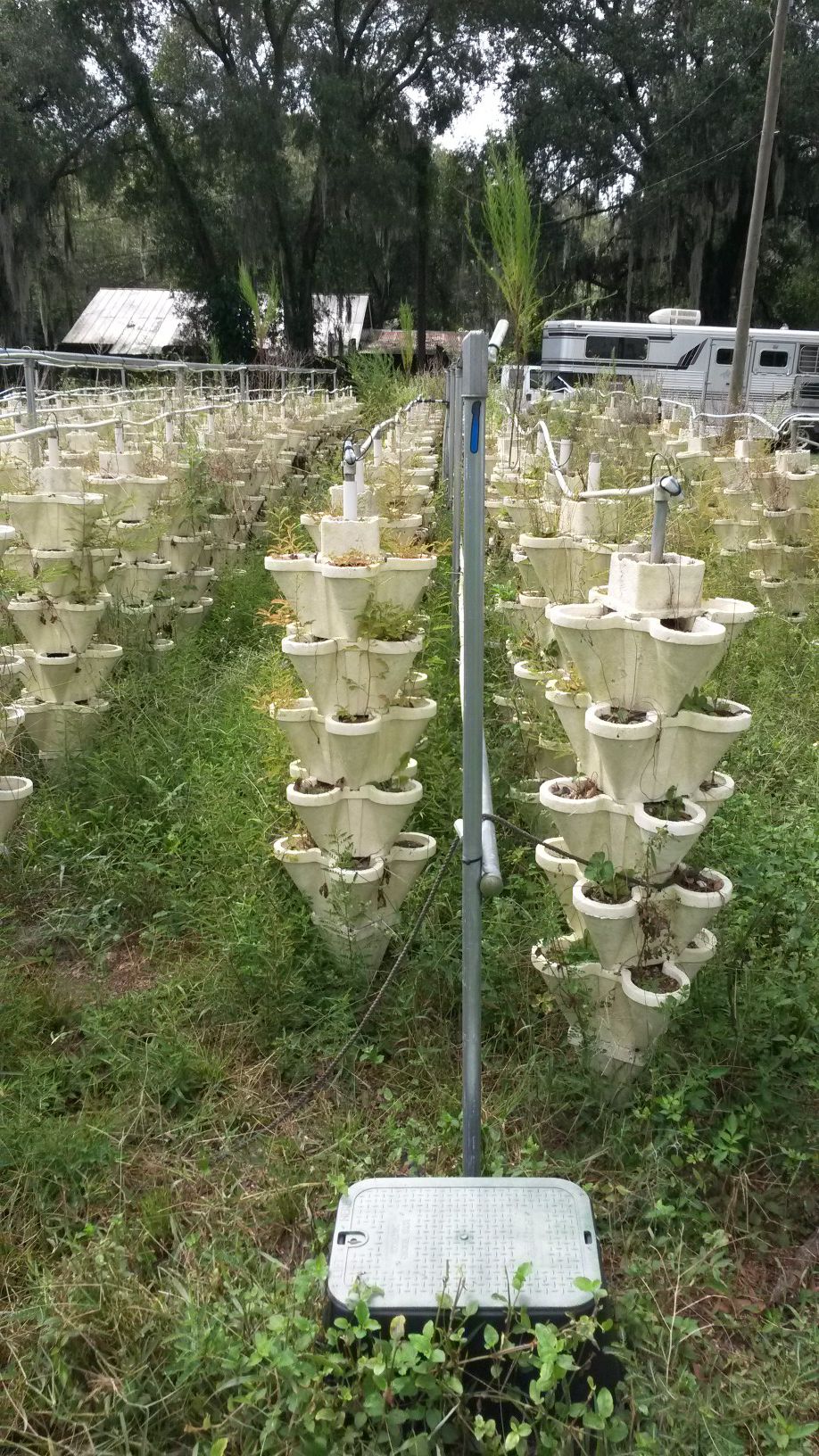 Hydroponic stackers