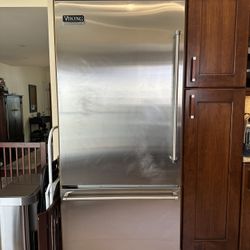 Working Viking Refrigerator and Freezer 