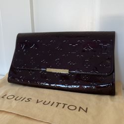 Rare Louis Vuitton Robertson Clutch