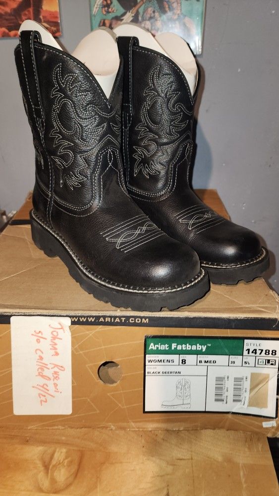 Ariat Size 8 Women Boots