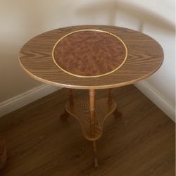 NICE ANTIQUE TABLE 
