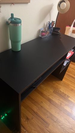 Computer table with desk lamp