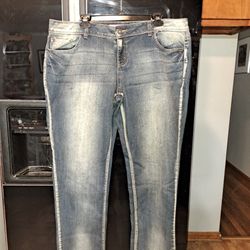 Glo Jeans Low Rise Skinny Sz. 17 