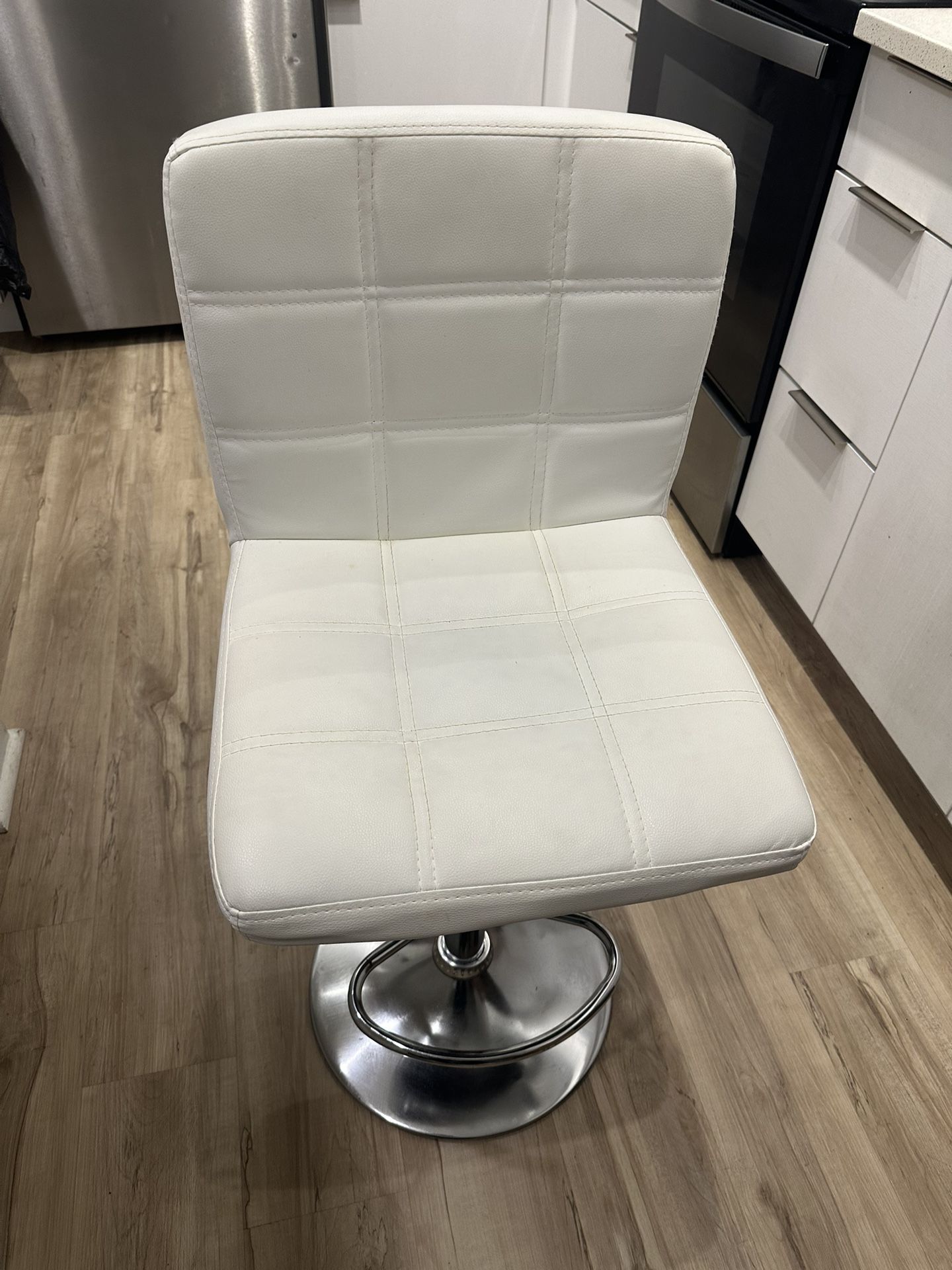 4 Chairs