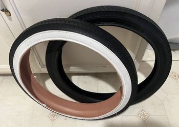 New Reproduction Schwinn Stingray S2 Gripper Slik Tires 20 X 2.125