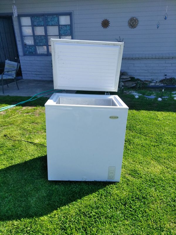 Holiday box freezer in good working condition150.00 for Sale in Bakersfield, CA OfferUp