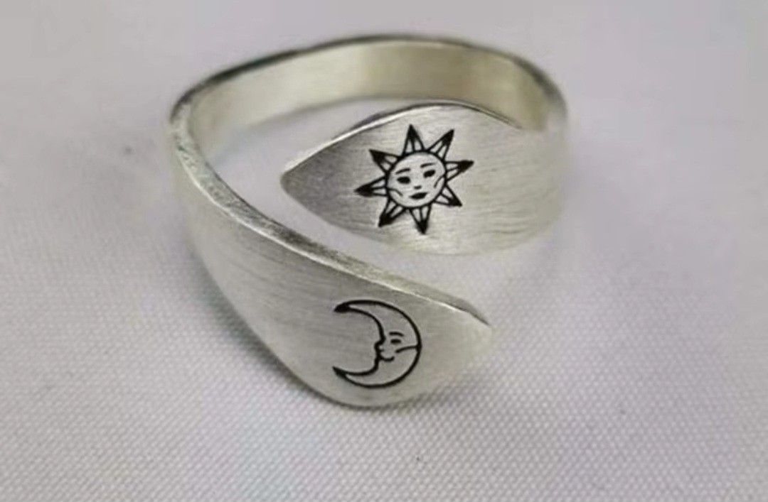 Silver Tone Adjustable sun and moon Bypass Wrap Spoon Ring